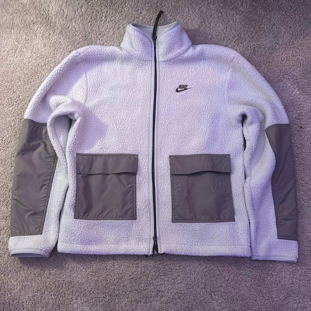 men’s small nike fleece SEND ME OFFERS I WILL CONSIDER EVERYTHING!!!!